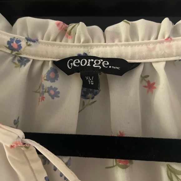 Cute Top - Picture 2 of 4